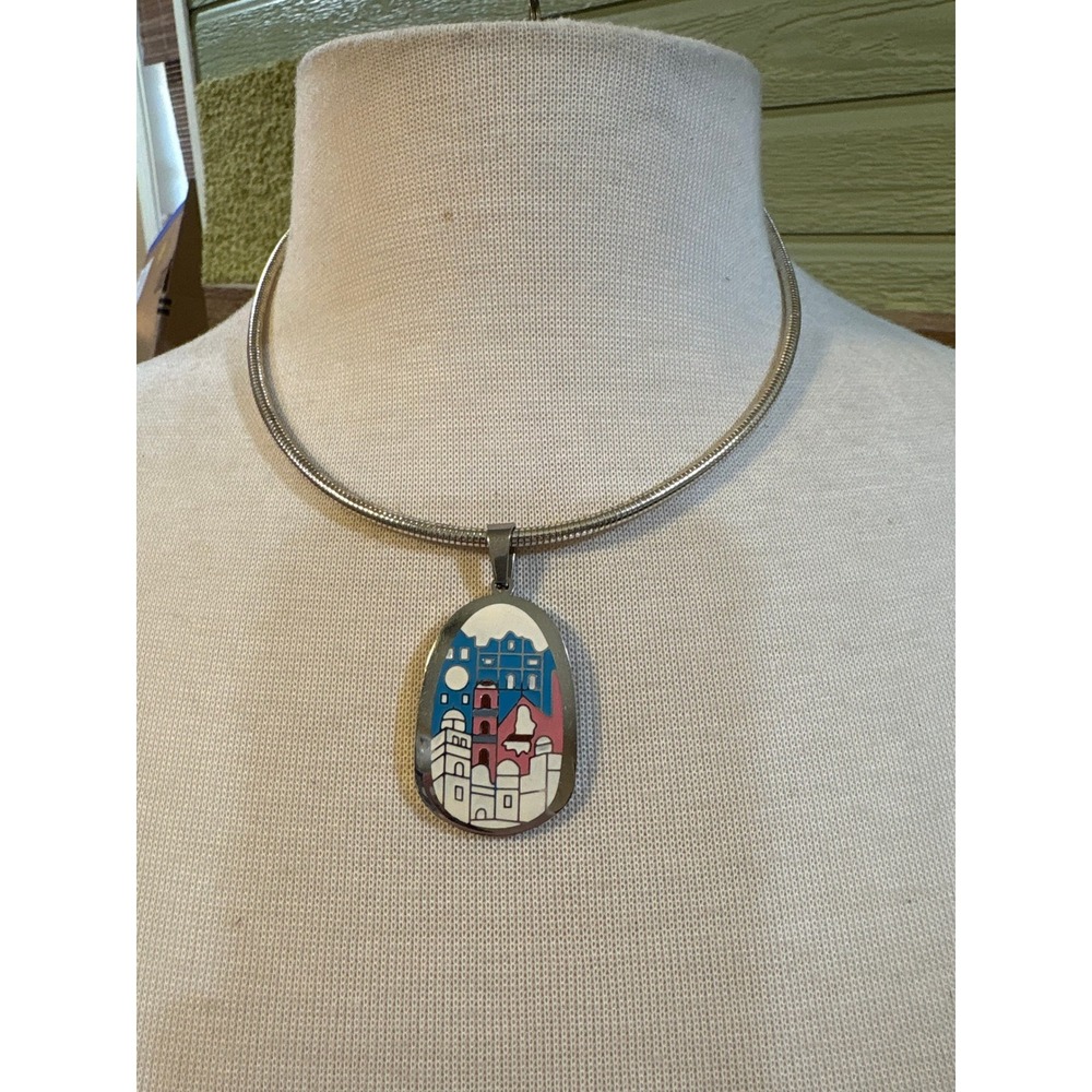 M‎ Silver Tone Enamel Cityscape Pendant Omega Snake Chain Necklace J880